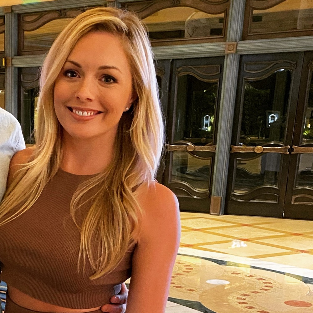 Meet your Posher, Crystal